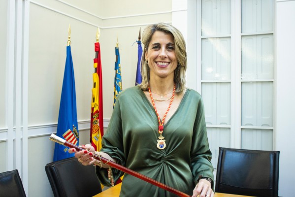El PP vuelve a la Alcaldía de Crevillent con Lourdes Aznar y gobierno con Vox
