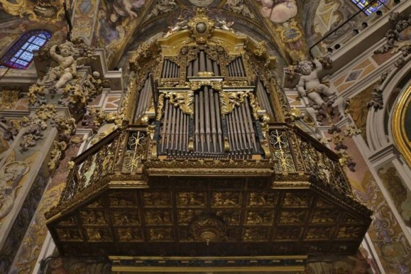 El coro infantil Royal St. George College inunda de música la parroquia de San Nicolás 