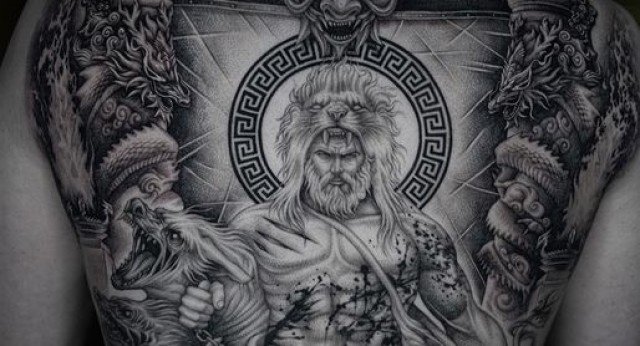 El murciano Ganga revoluciona las redes con sus tatuajes sin dolor gracias al uso de anestesia