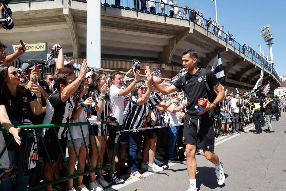 El jugador número 12 calienta motores para otra tarde mágica en Castalia  
