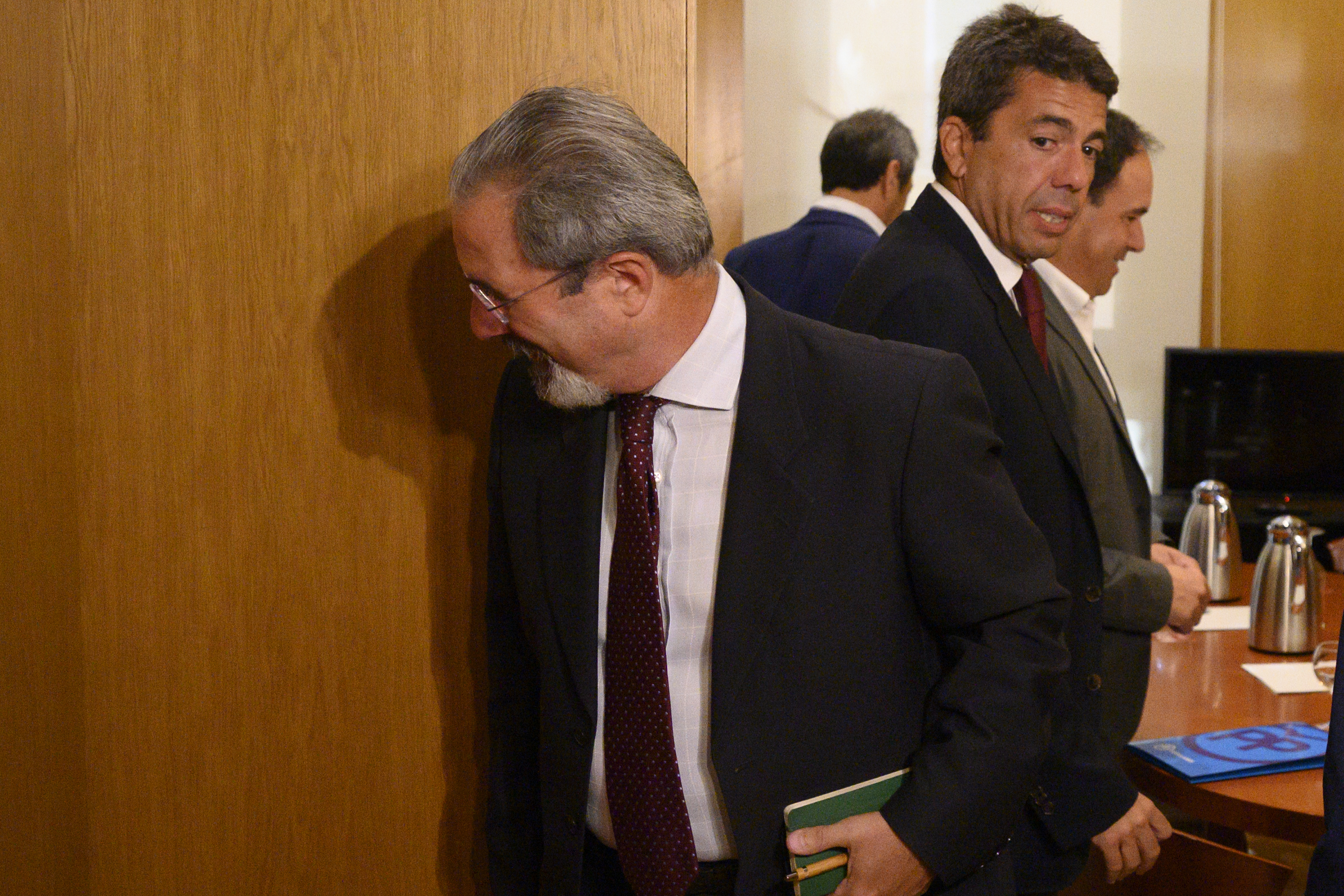 Carlos Mazón y Carlos Flores, durante las negociaciones. Foto: KIKE TABERNER - 