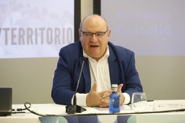 Pingarrón señala la financiación o la formación permanente como retos de las universidades 