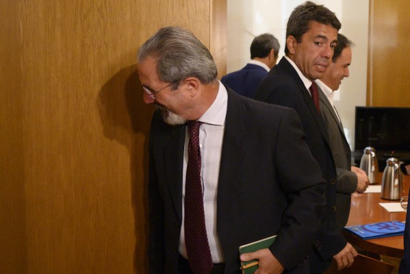 La polémica por la violencia de género estalla en Génova tras firmar el pacto con Vox