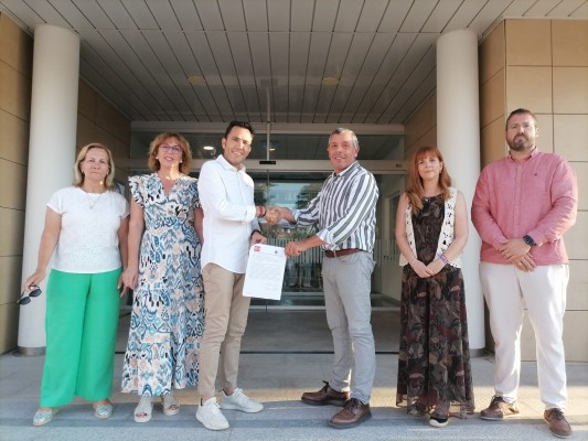 El PSPV y el partido vecinal de las playas cierran un acuerdo de gobierno en Canet d'en Berenguer
