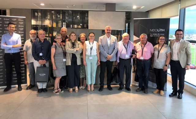 Neolith aporta 20.000 euros a Cáritas y al Banco de Alimentos de Almassora
 