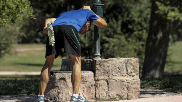 La Fundación Deportiva Municipal informa sobre cómo proceder ante las alertas meteorológicas por altas temperaturas
