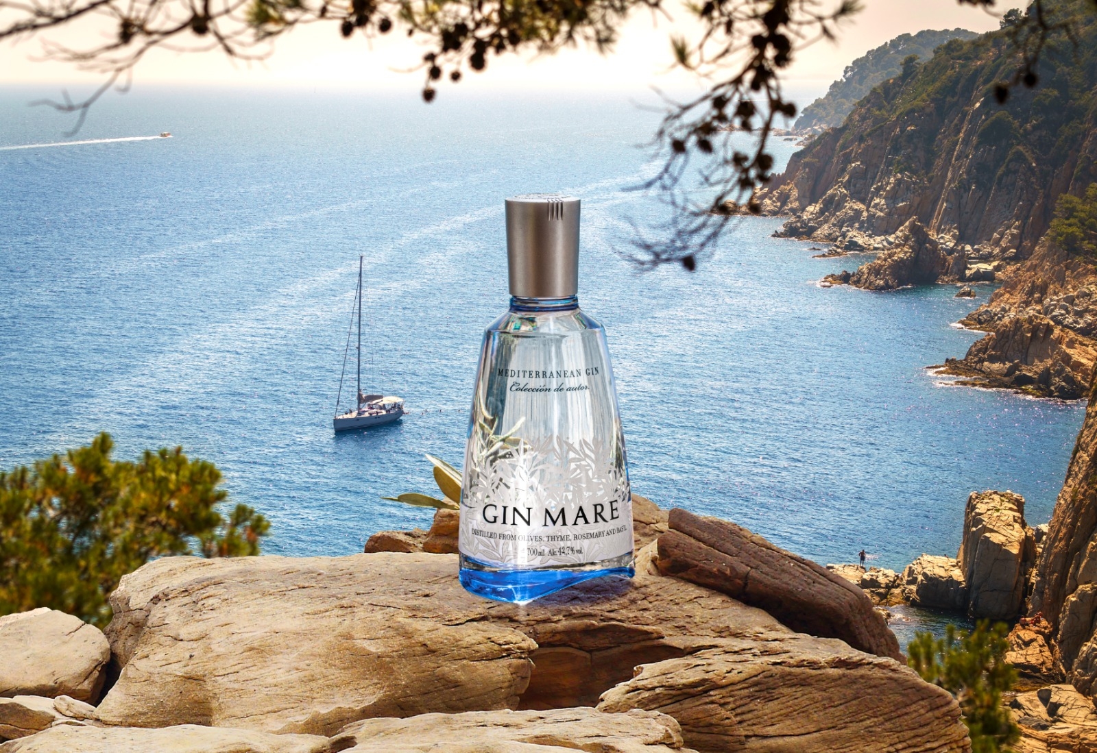 Atomix y Fierro se unen para maridar la ginebra más mediterránea en una experiencia única frente al mar 