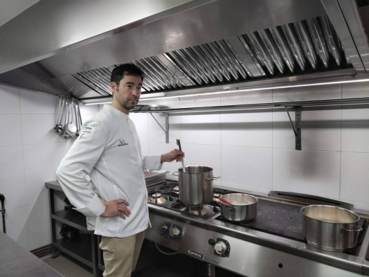 Los chefs con Estrella Michelin celebran con sus tapas el 50 aniversario de El Corte Inglés en Murcia