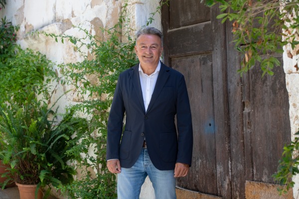 Chulvi acusa a Ciudadanos por Jávea de dar la alcaldía al PP para poder “colocar gente en el Ayuntamiento y en Amjasa”

