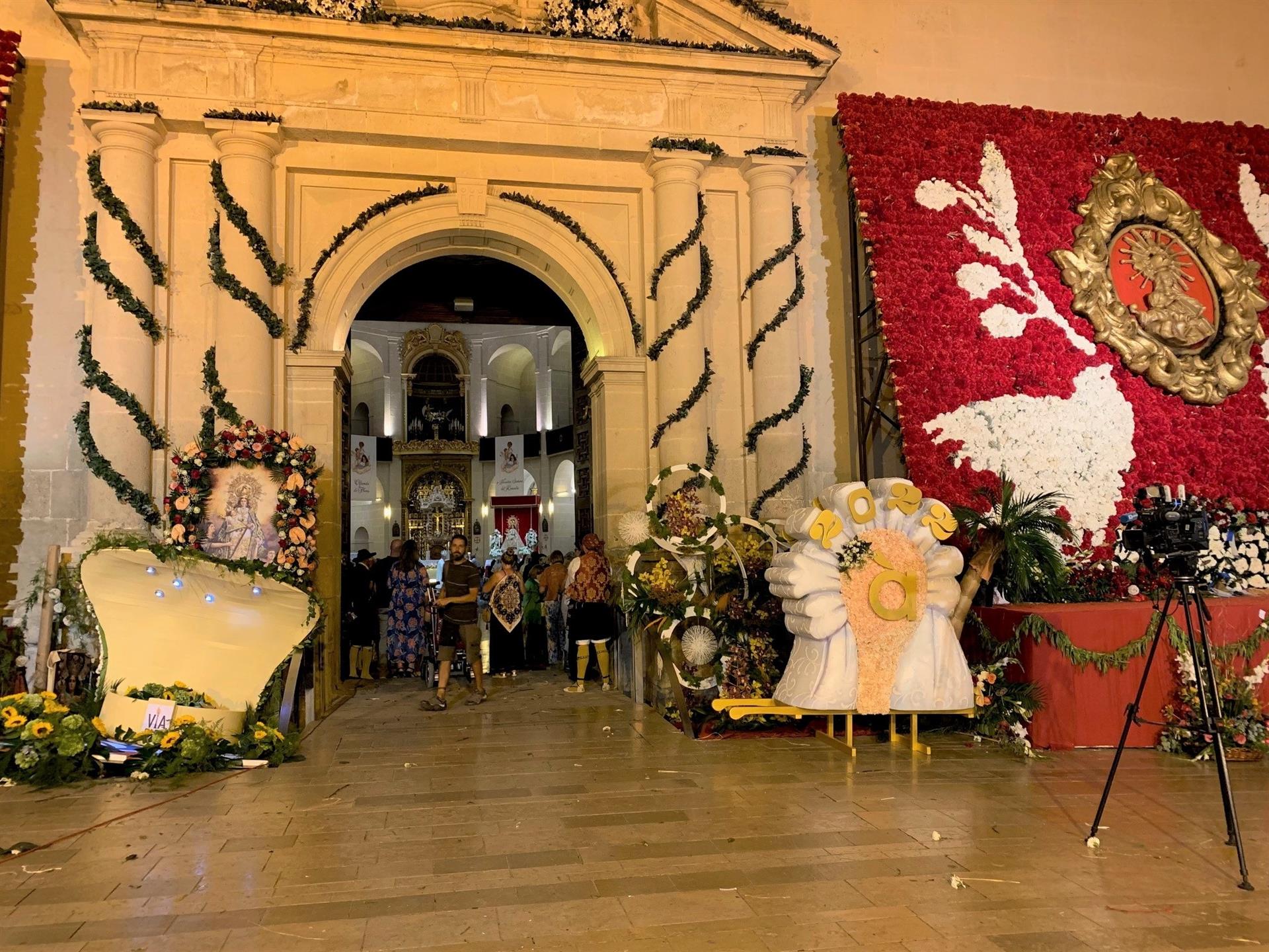 À Punt retransmitirá en directo las 'mascletàs', la Ofrenda y la 'Cremà' de Fogueres