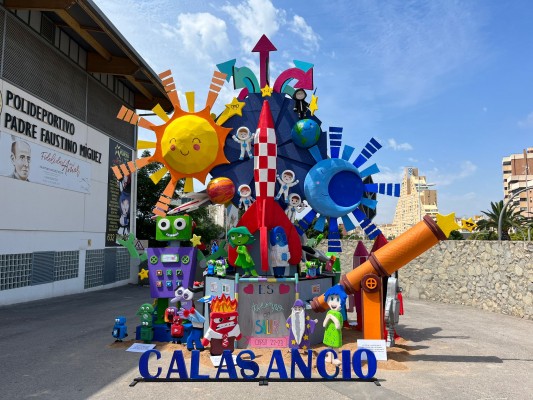 El colegio Calasancio repite victoria en el concurso de 'Fogueres escolars' con 'Es tiempo de salir' 