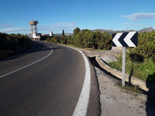 Diputació iniciará la mejora de la carretera entre Almoines y Bellreguard al finalizar el verano