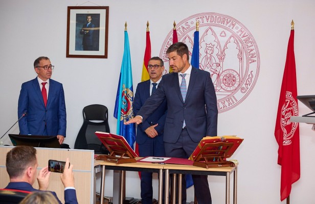 Jesús García Pallarés renueva su mandato como decano de la Facultad de Ciencias del Deporte 