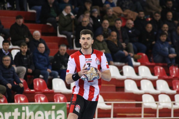 Álvaro Del Valle será capitán del Fertiberia de Asobal
