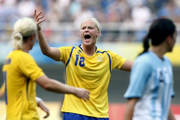 Las jugadoras fueron obligadas a mostrar los genitales en el Mundial de 2011, según denuncia una exinternacional sueca
