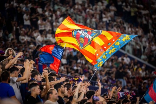 El Levante abrirá el entrenamiento al público la víspera de la final ante el Alavés