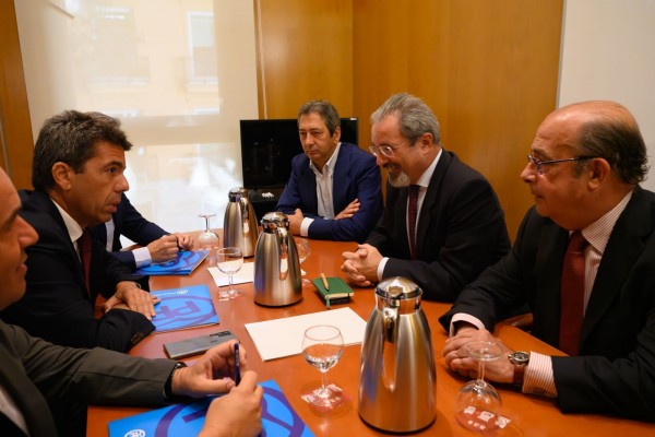El PP y Vox llegan a un acuerdo de gobierno para la Generalitat Valenciana