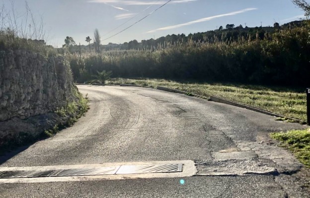 Pavasal, Guerola y Vives Dalmau pugnan por los 130.000 euros de Benitatxell para reparar una decena de caminos

