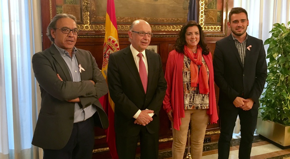 Manuel Mata, Cristóbal Montoro, Rosana Navarro y Fran Ferri, en el Ministerio de Hacienda - 