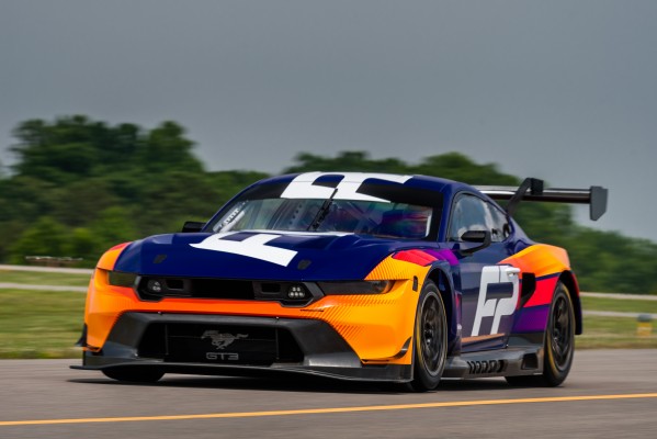 Ford presenta el Mustang GT3 en Le Mans