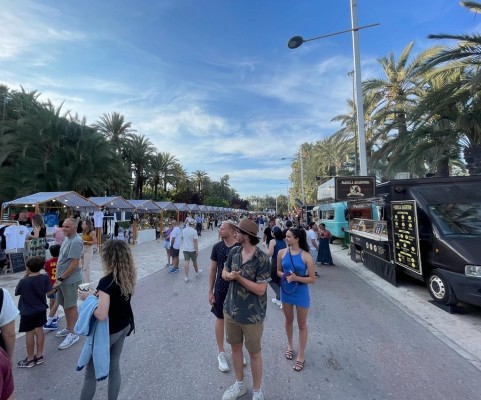 El 'Elx Street Food Market' registra una afluencia de más de 30.000 personas 