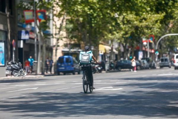 Los 27 respaldan una 'ley Rider' europea que España considera insuficiente