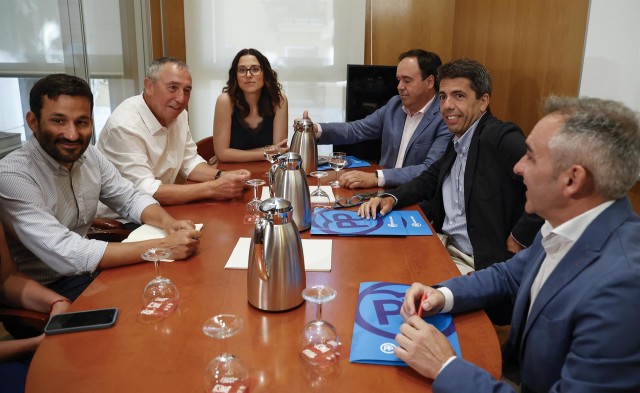 Compromís rechaza dar una 