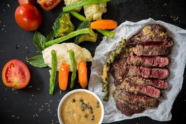 Una dieta moderada en proteínas mejora la salud metabólica en la vejez
