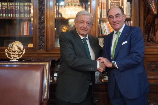 Iberdrola firma un acuerdo vinculante para vender el 55% de su negocio en México