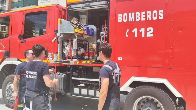 Los bomberos inspeccionan los emplazamientos de la plantà de las Hogueras
