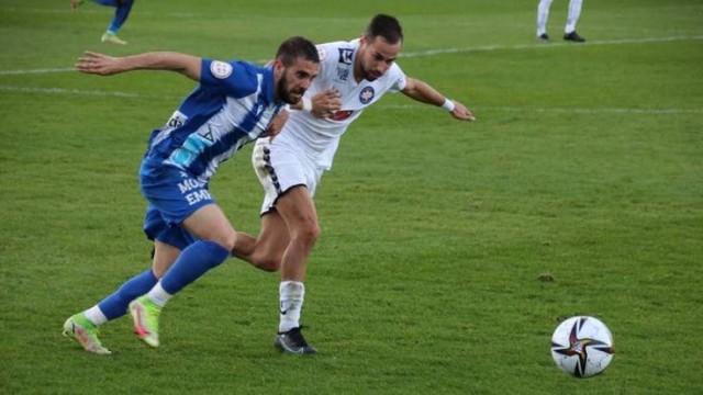 Víctor Fenoll sigue en el Águilas FC en la Segunda RFEF 