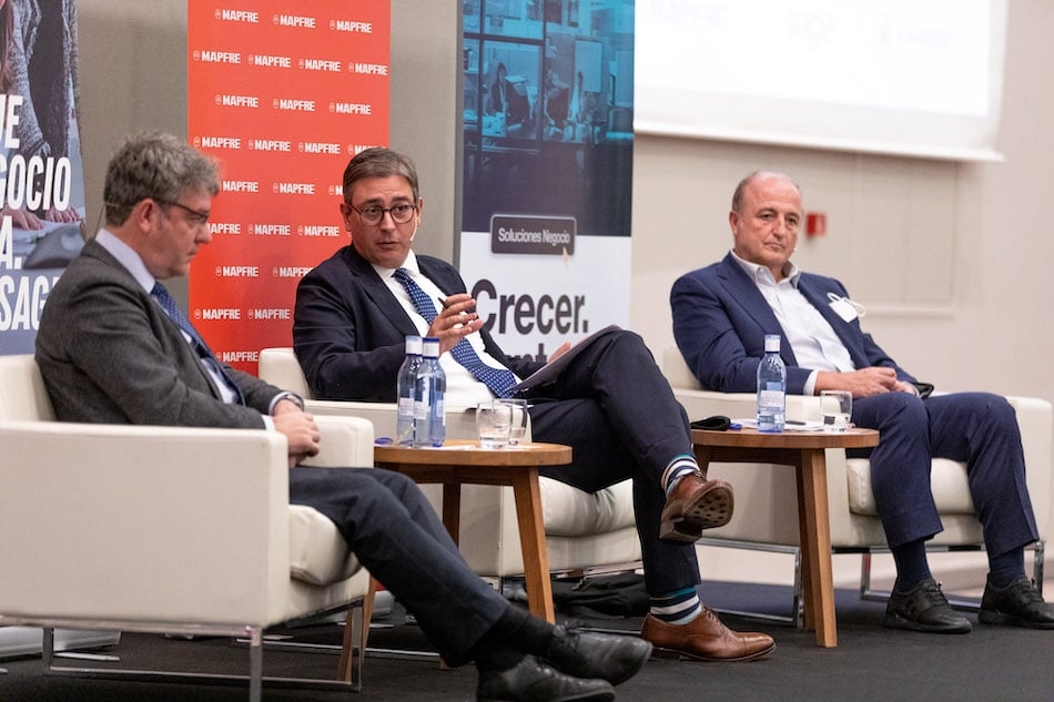 Los exministros Nadal y Sebastián analizan en Castelló el efecto de las elecciones en las empresas
