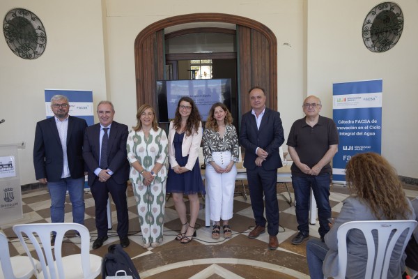 La Cátedra Facsa-UJI premia a los mejores trabajos de investigación sobre el ciclo del agua