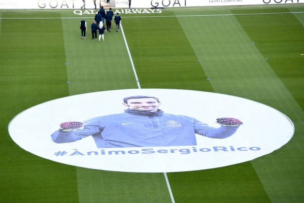 Sergio Rico vuelve a estar sedado y sigue en estado grave en la UCI