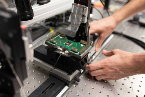 Empresas valencianas entran en la convocatoria millonaria de proyectos europeos de microchips