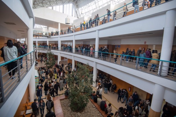 Sindicatos piden que las 1.157 plazas de la OPE de Enfermería sin cubrir se sumen a las pruebas ya convocadas