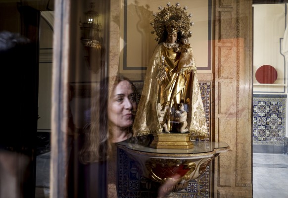 La Virgen de los Desamparados regresa al Ayuntamiento de València, a un 