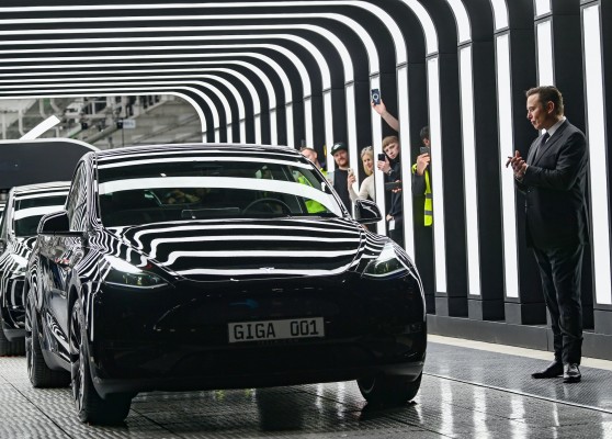 Alarma en la Generalitat tras filtrarse el interés de Tesla por invertir en Valencia