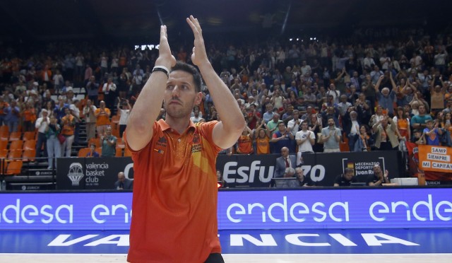 Valencia Basket retirará la camiseta de Van Rossom y dará su nombre a una pista de L’Alqueria