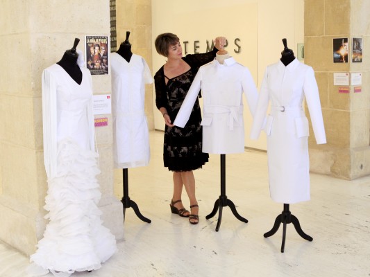 Fashion Cinema inaugura la exposición de vestidos de cine en el MACA