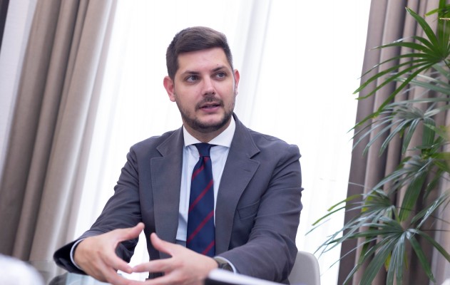 El socialista Prieto recupera una costumbre en Gandia: ofrece una delegación al Partido Popular