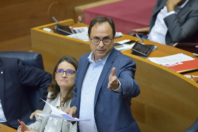 El conseller Vicent Soler, este jueves en Les Corts. Foto: CORTS - 