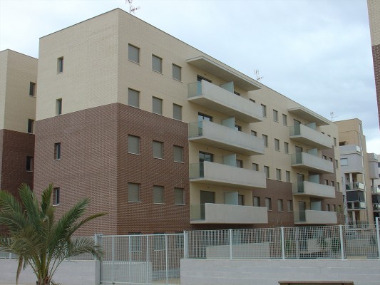 Pimesa asume la reparación parcial de uno de sus residenciales de VPO en Elche por 140.000 euros