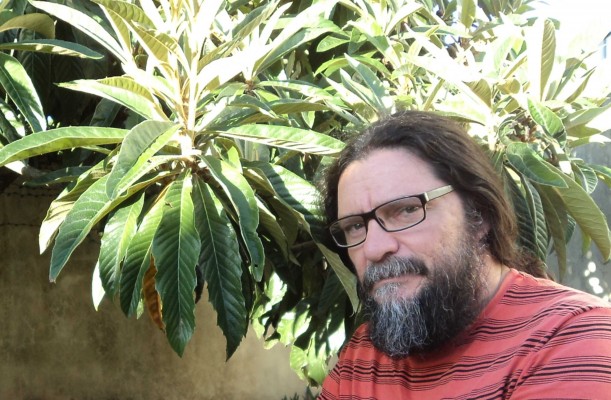 
El fin del mundo como nunca antes te lo contaron en 'Manigua', de Carlos Ríos
