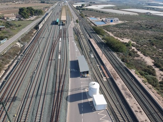 Adif adjudica el mantenimiento del de AVE entre la Comunitat y Madrid a Rover Rail y Coalvi 