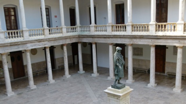 Arrancan los debates 'Generació Jove' de la Universitat y el IVAJ