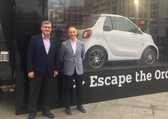Smart Center Valencia desafía a un juego de escapismo para gozar del Smart Brabus