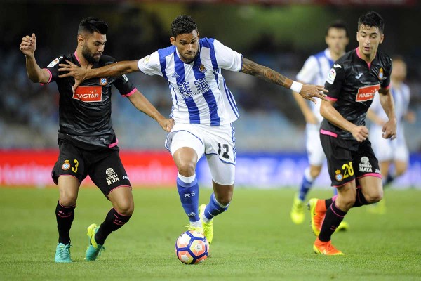 La Real Sociedad, a asentarse en la zona alta con un triunfo ante el Alavés