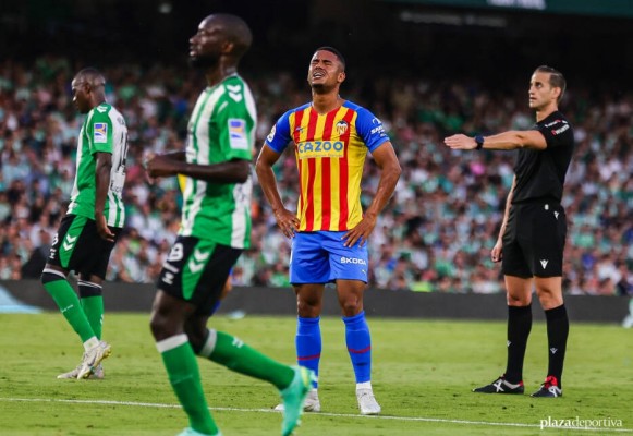 Los siete jugadores del Valencia que acaban contrato