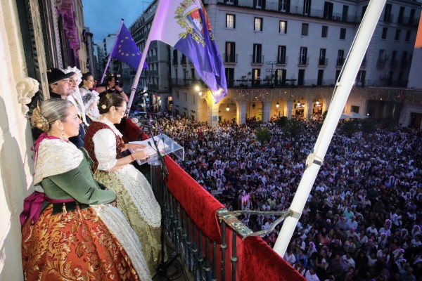 Hoteles y apartamentos de Alicante alcanzan reservas del 90% durante los días de Fogueres
